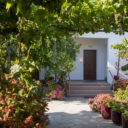 Gatzea Eden Garden Deluxe Τετράκλινο Апартаменты Като-Гацеа