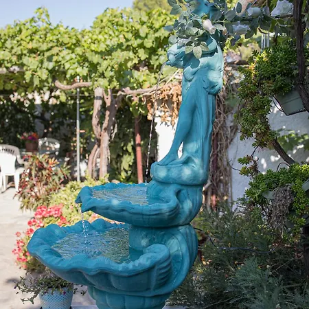 Апартаменты Gatzea Eden Garden Deluxe Τετράκλινο